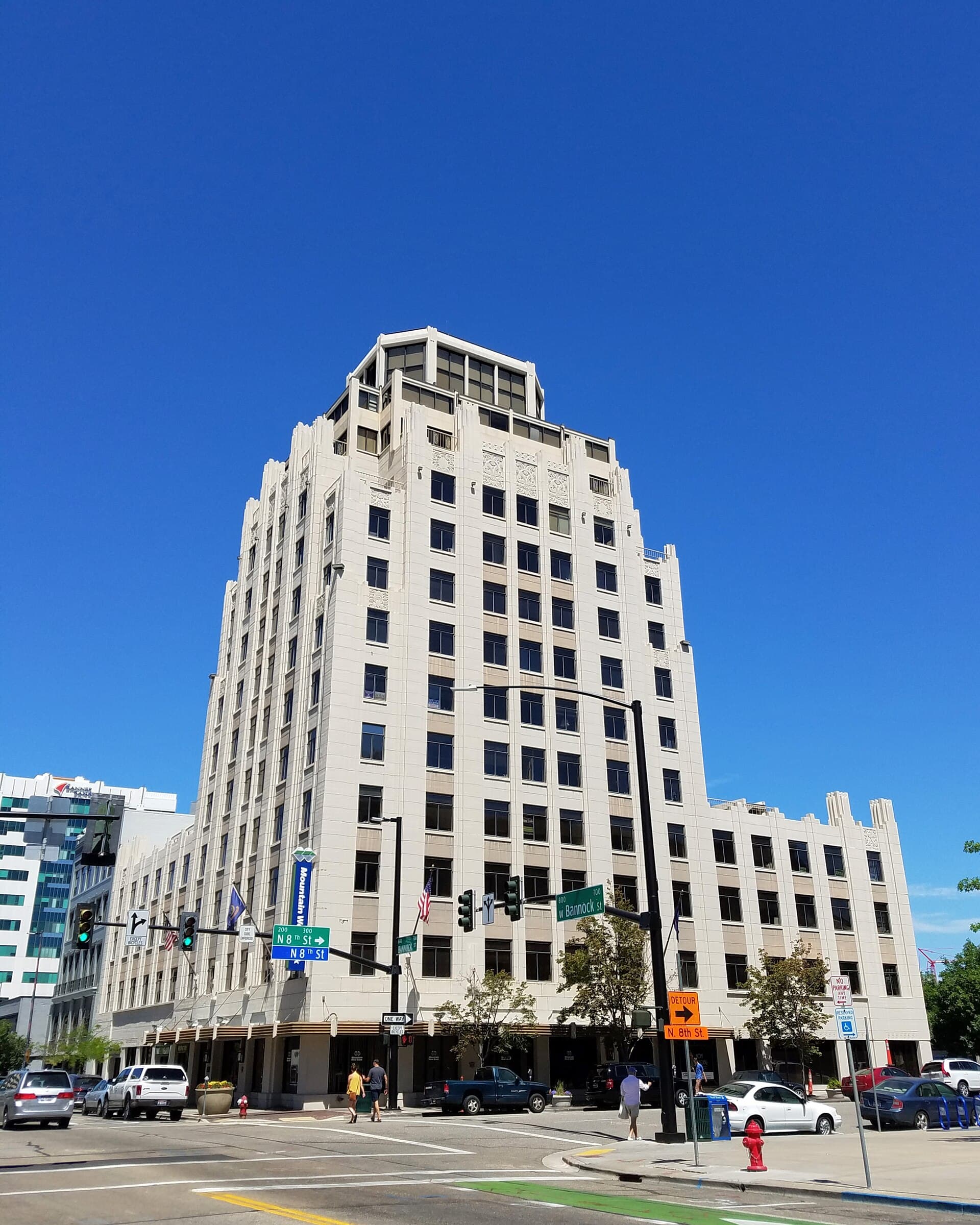 Downtown’s Most Familiar Tower Used to Check You In for the Night