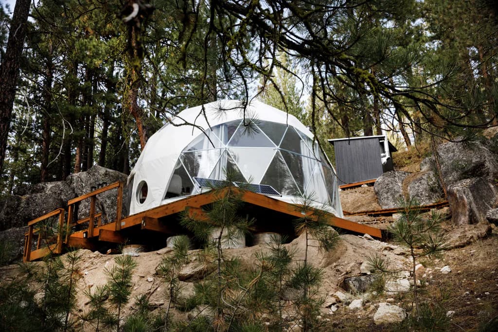 This Cascade Geodome Dares You to Leave Your Comforts Behind